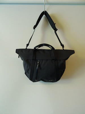ARC' TERYX（アークテリクス）　GRANVILLE SHOULDER BAG