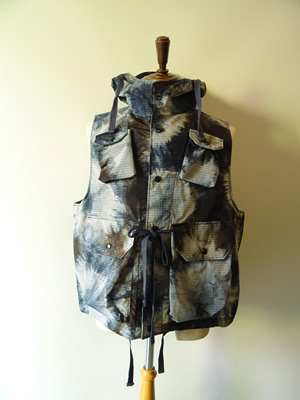 ENGINEERED GARMENTS（エンジニアードガーメンツ）　FIELD VEST - TIE DYE PRINT RIPSTOP